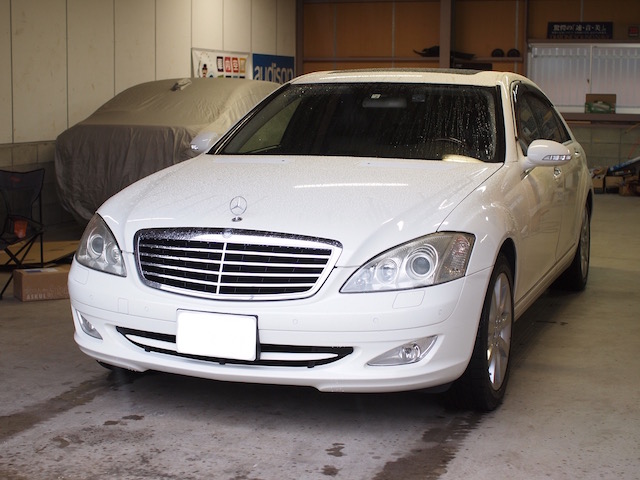 メルセデスベンツ地デジ受信感度改善作業