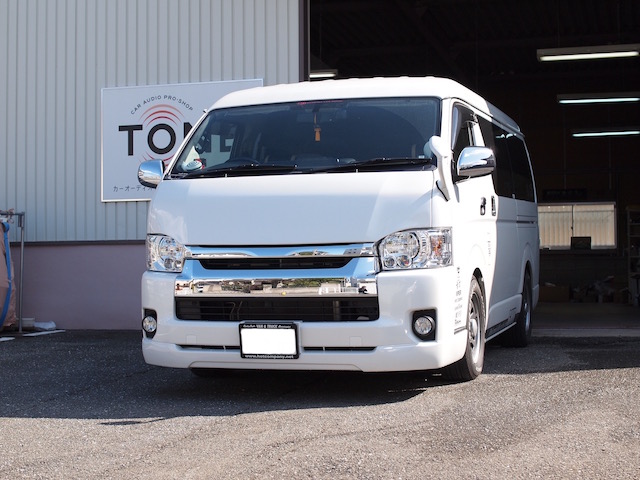 トヨタ ハイエース プロセッサー取り付けとサブウーファー交換作業