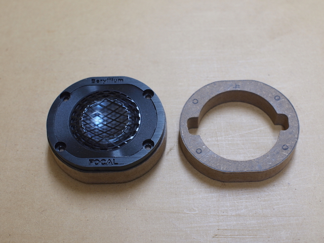 ホンダ ライフにフォーカルユートピアＭの３Ｗａｙ取り付け作業