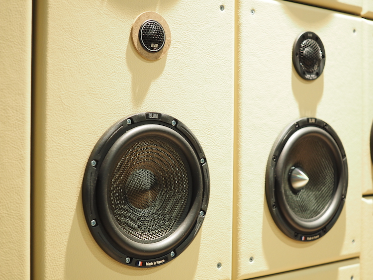 ブラム Ｓ１６５．４５ 試聴ディスプレイ取り付けました