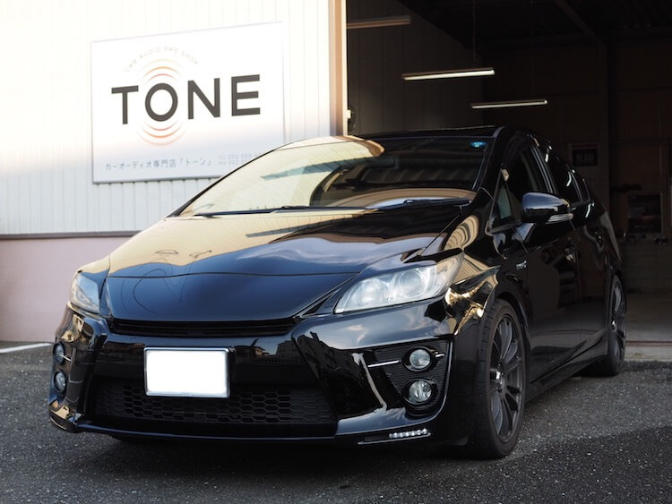 トヨタ プリウス にダイヤトーンのサブウーファー ＳＷ−Ｇ５０取り付け