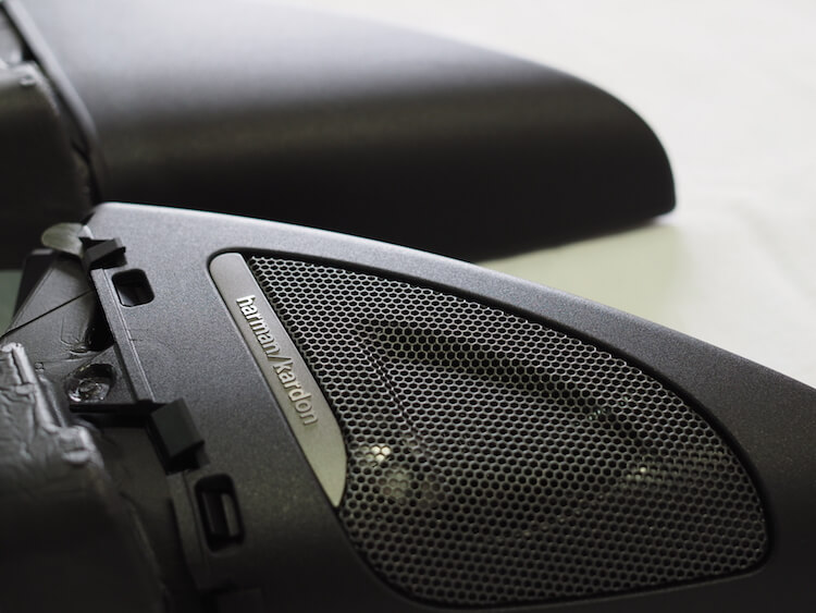 ＢＭＷ ２２０ｉ（F２２）スピーカー交換作業 ブラム