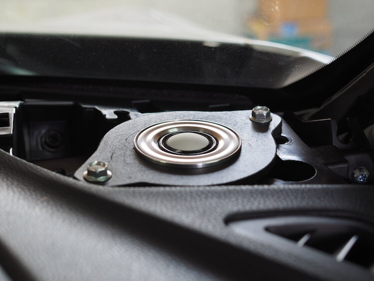 トヨタ ８６ ドア制振（デッドニング）とスピーカーケーブル交換作業