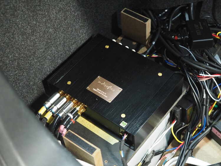 日産 フーガにザプコのハイエンドプロセッサー ＨＤＳＰ－Ｚ１６Ｖ ＡＤ－８Ａ を取り付けました