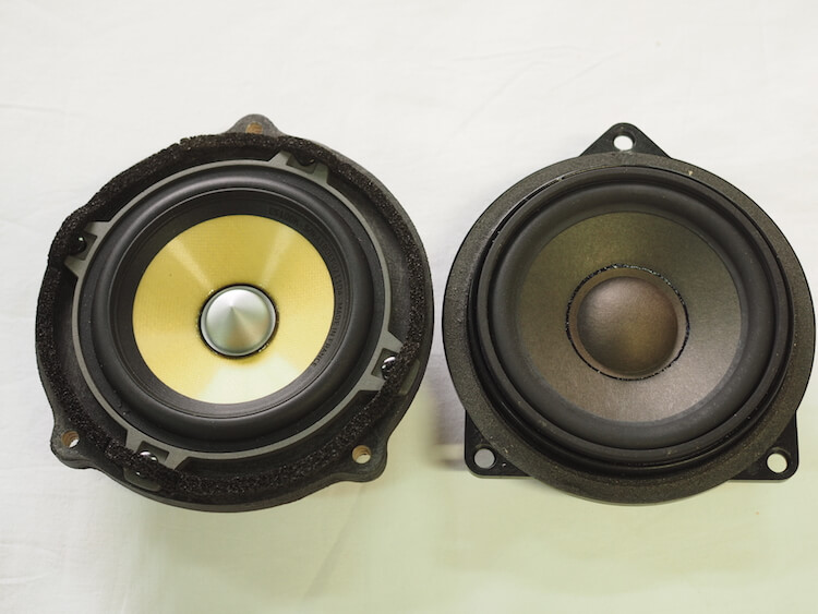 ＢＭＷ ５２８ｉ（Ｆ１０）にフォーカルのスピーカー取り付け作業