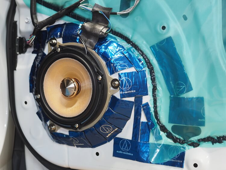 トヨタ エスティマ スピーカー交換&サブウーファー取り付け