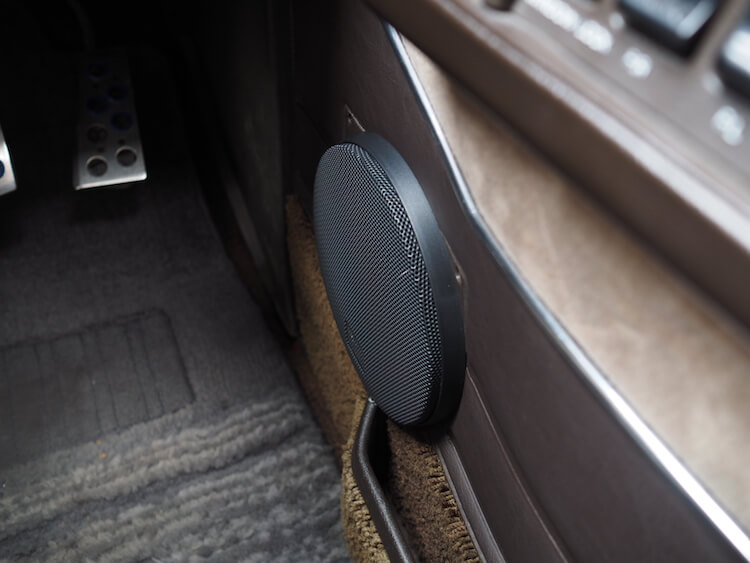 ランクル６０ オーディオ取り付け作業