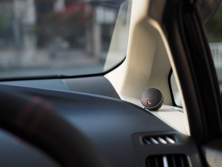 トヨタ プリウス（３０系）スピーカー交換作業