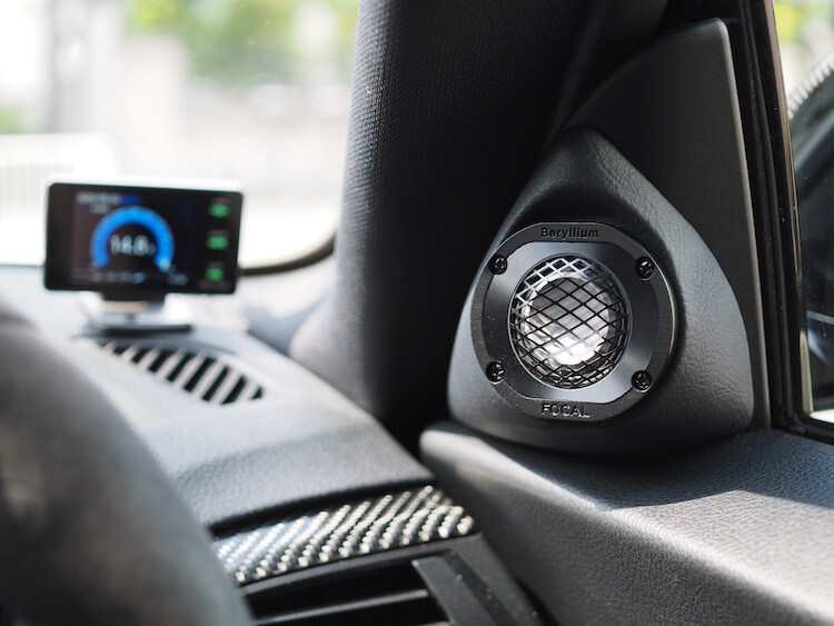 ＢＭＷ ２３５ｉにフォーカル ユートピアＭ のツィーター加工取り付け