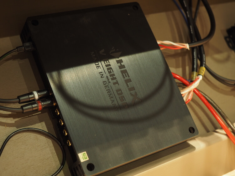 ヘリックスのアンプ内蔵プロセッサー_Ｖ－ＥＩＧＨＴ_ＤＳＰ_Ｍｋ２