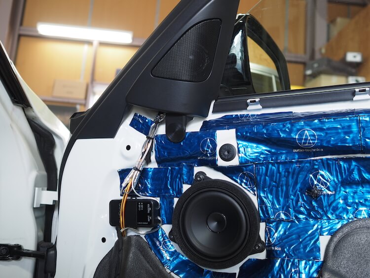 ＢＭＷ ３シリーズ（Ｆ３０）スピーカー交換
