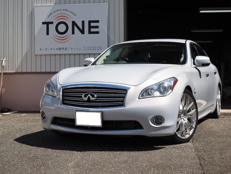 日産 フーガ バッテリー交換とオーディオアクセサリー取り付け