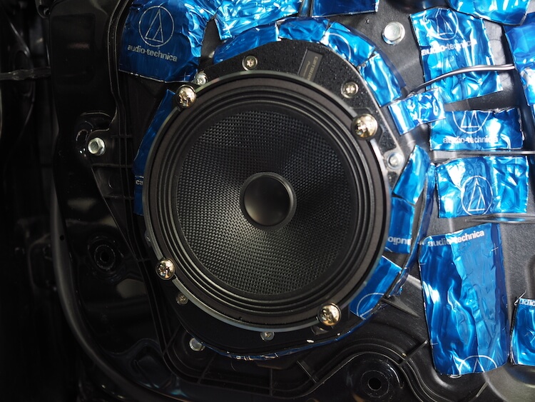 マツダ アクセラ スピーカー交換作業