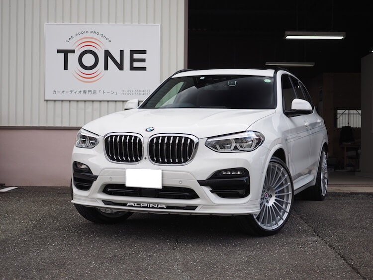 ＢＭＷアルピナ ＸＤ３ フロント・リア・シート下スピーカー交換とアンプ内蔵プロセッサー取付