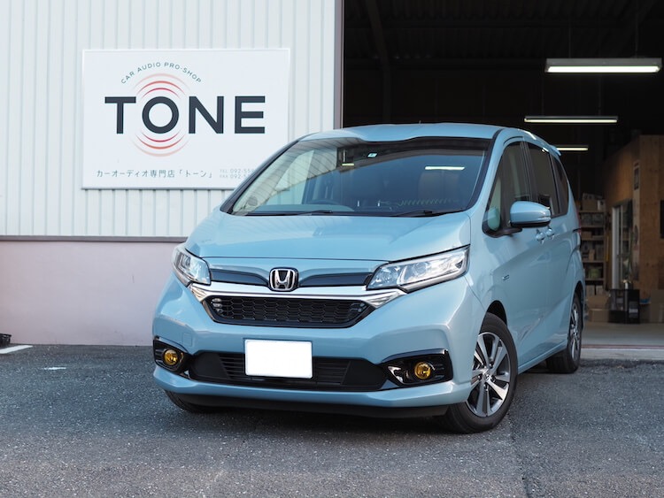 ホンダ フリード＋ パワードサブウーファー取り付け