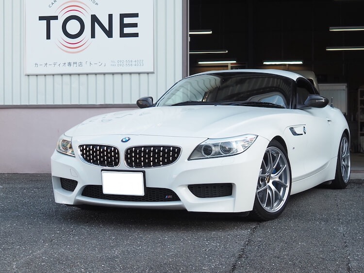ＢＭＷ Ｚ４（Ｅ８９）キックパネルスピーカー交換とアンプ内蔵ＤＳＰ（プロセッサー）取り付け