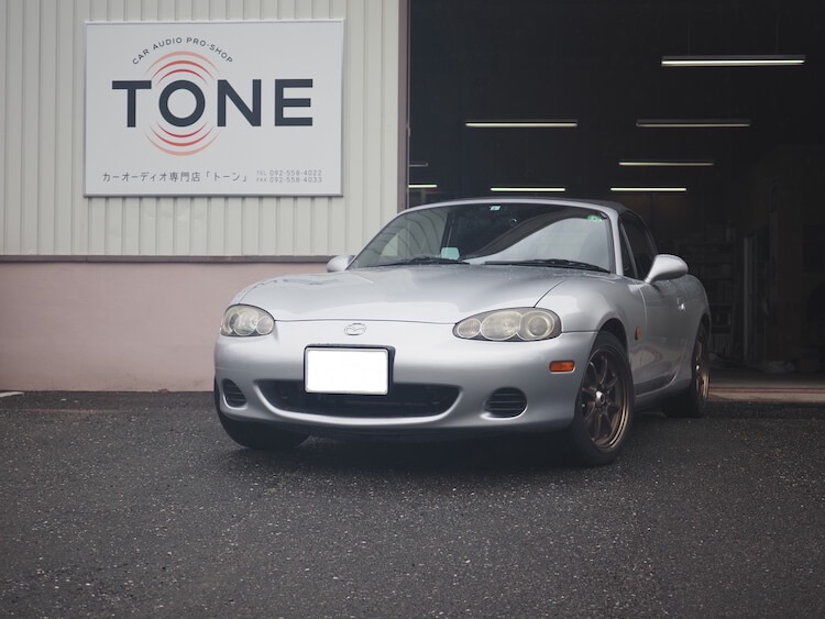 マツダ ロードスター オーディオメインユニット交換