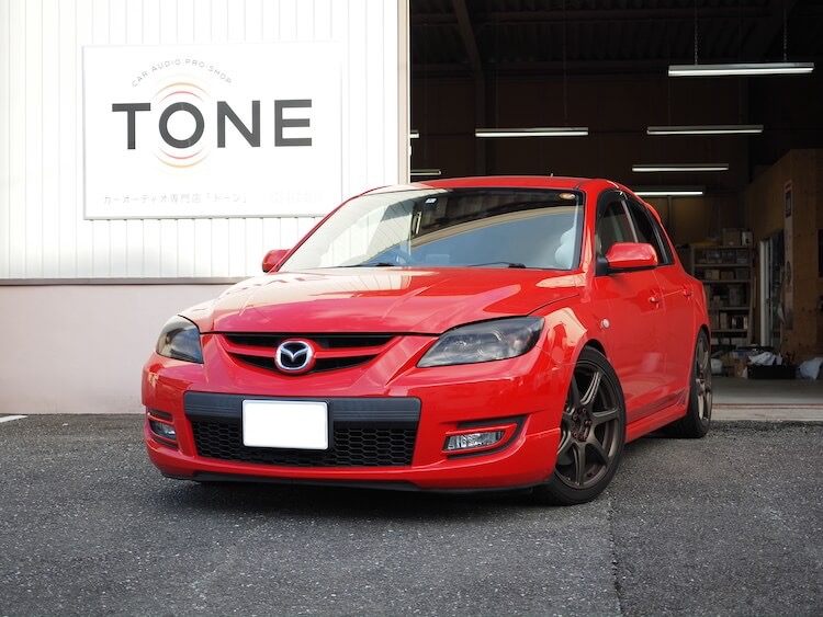 マツダ アクセラ スピーカーケーブルワイヤリングとドア制振作業