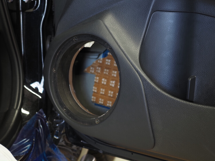 スバル レヴォーグ スピーカー・ナビ交換