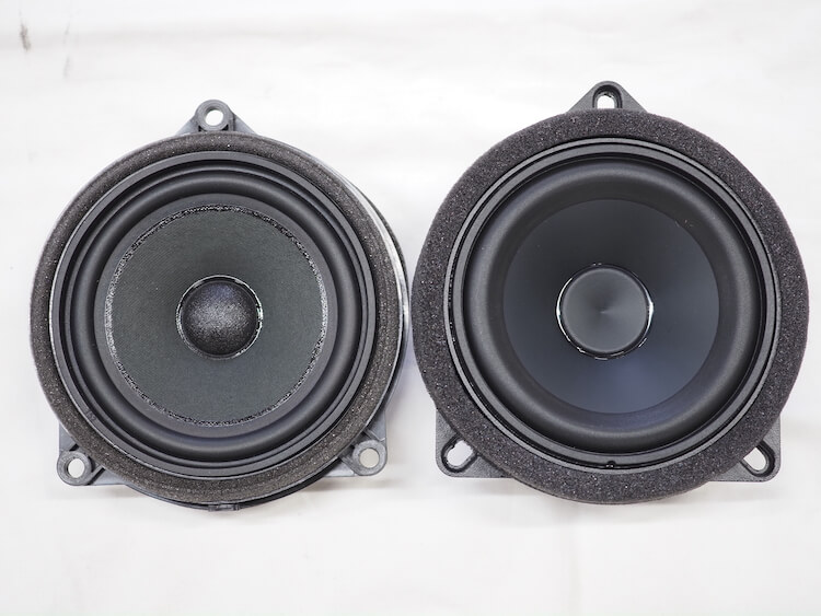 ＢＭＷ Ｘ２ ドアスピーカー、シート下ウーファー交換