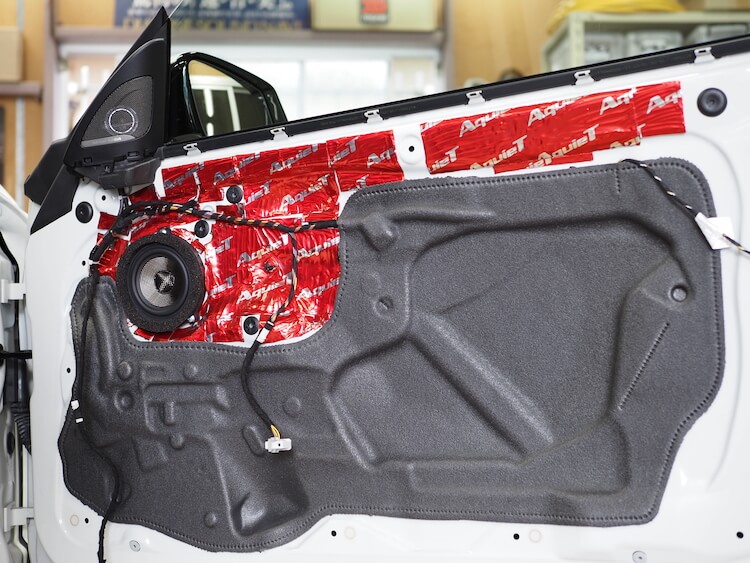 BMW220i F22のドアにブラムのスピーカーを取り付け