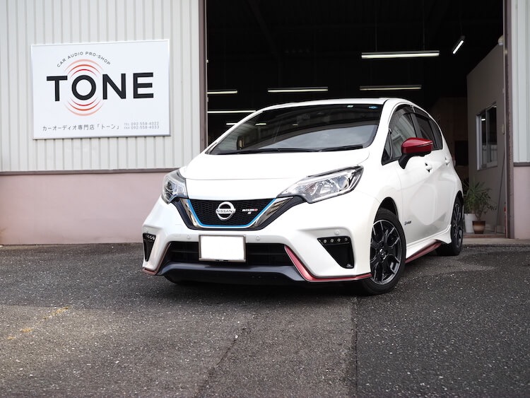 日産 ノート フロントスピーカーを３Ｗａｙ化とＡピラーワンオフ加工