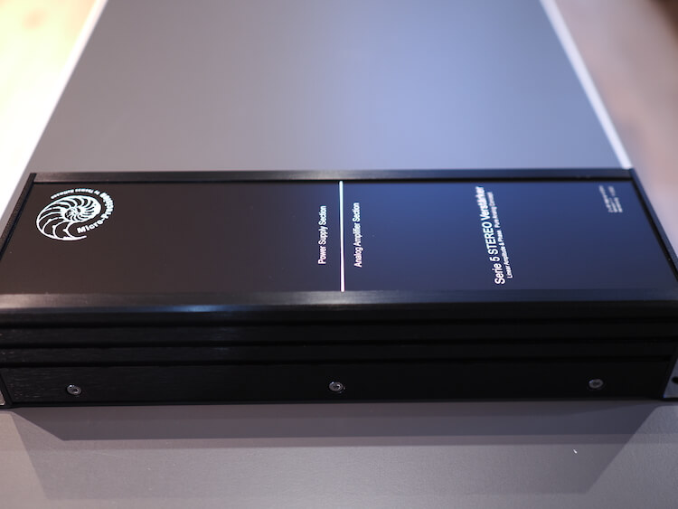 ちょこっとアンプ紹介 マイクロプレシジョン ５シリーズ