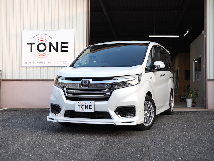 ホンダ ステップワゴン アンプ内蔵ＤＳＰ取り付け