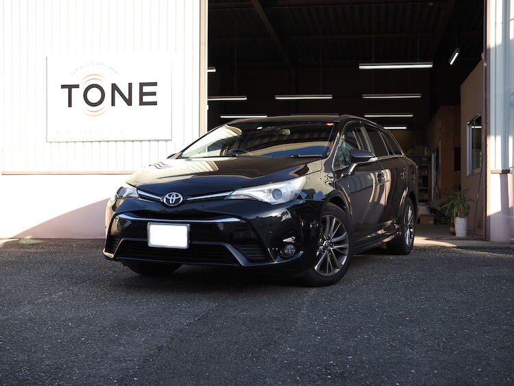 トヨタ アベンシス スピーカー交換とサブウーファー取り付け