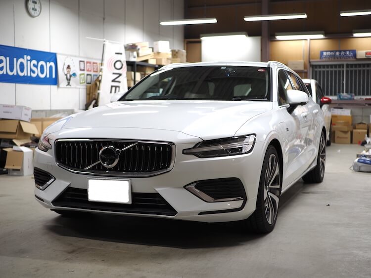 ボルボ Ｖ６０ タイヤハウス静音作業