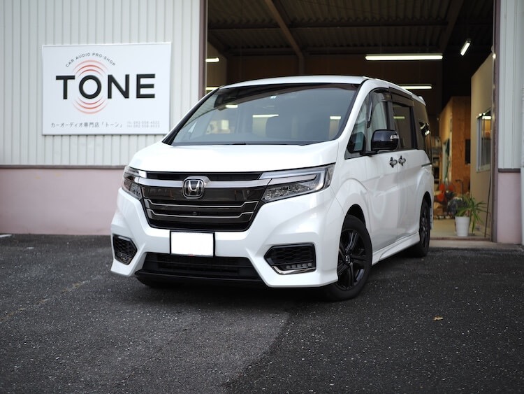 ホンダ ステップワゴン スピーカーとアンプの交換