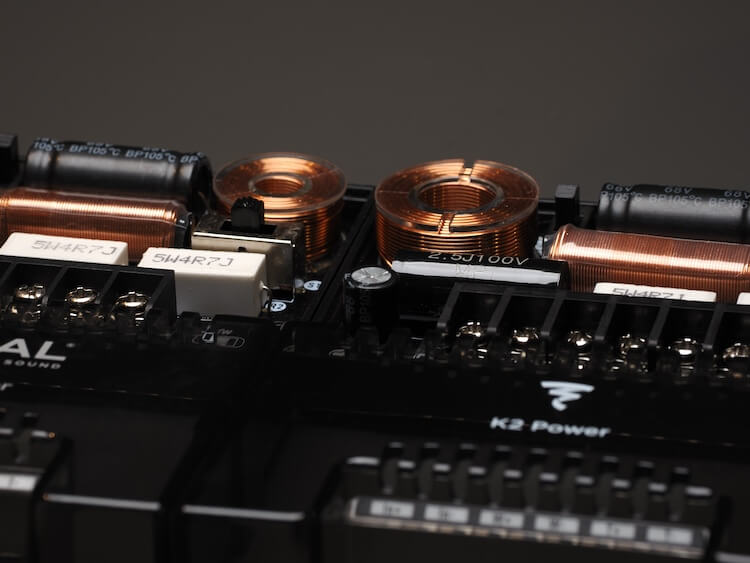 フォーカルの試聴スピーカー入れ替えました