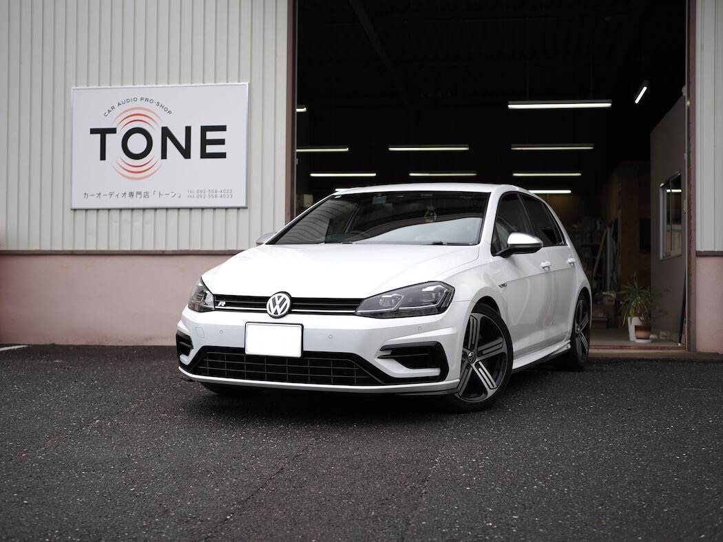 フォルクスワーゲン ゴルフ ピラーを加工してツィーターとミッドレンジ取り付け