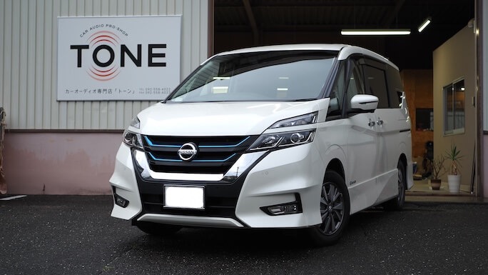 日産 セレナ スピーカーとＤＳＰとアンプ取り付け