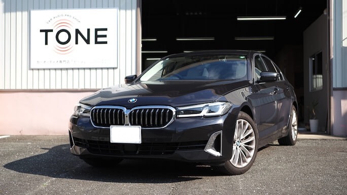 ＢＭＷ ５シリーズ（Ｇ３０）フロントスピーカー交換