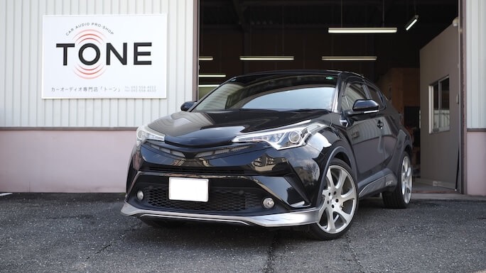 トヨタ Ｃ－ＨＲ スピーカー交換とＤＳＰとアンプとサブウーファー取り付け