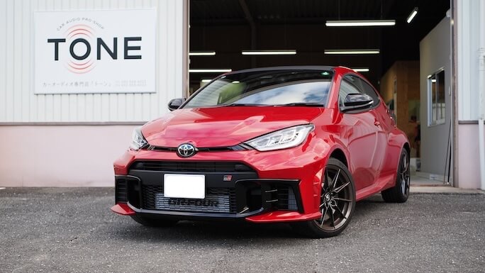 トヨタGRヤリスにデジタルインナーミラーを取り付け