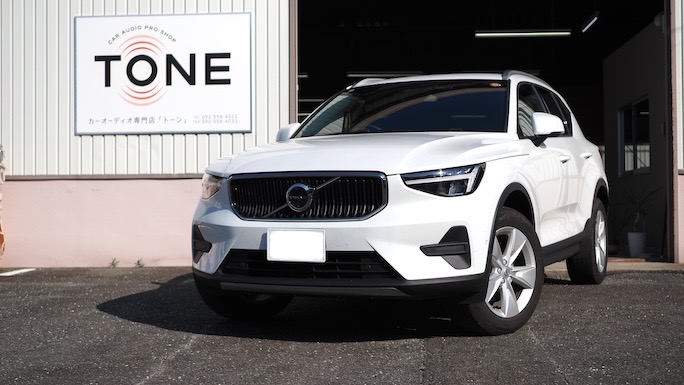 ボルボ ＸＣ４０ サブウーファー取り付け