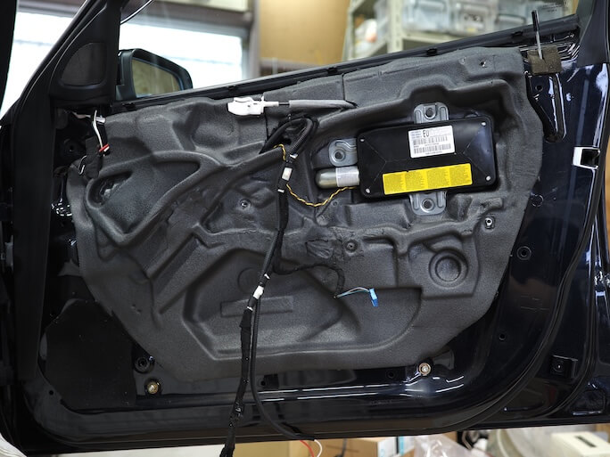 BMW3シリーズのフロントドア内部