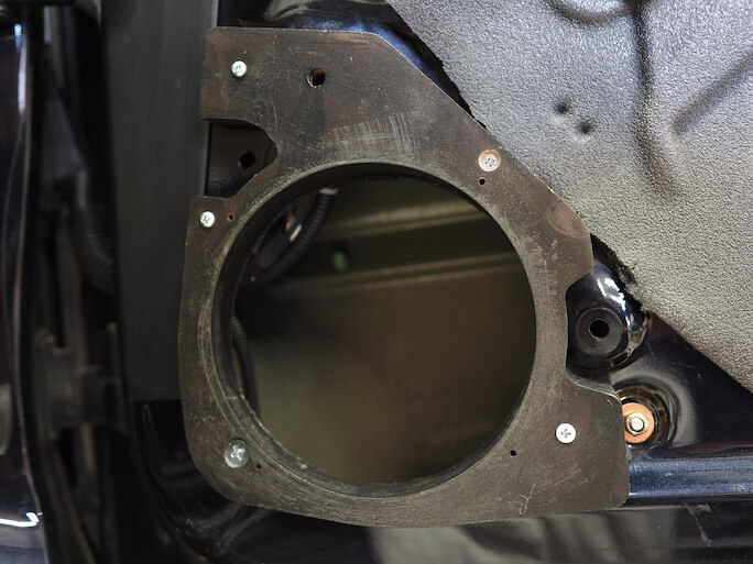 BMW3シリーズのフロントドアスピーカー取付部を作る