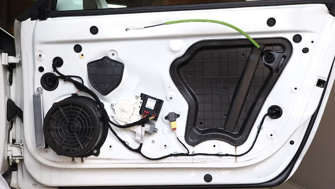 アウディTTのドア内部