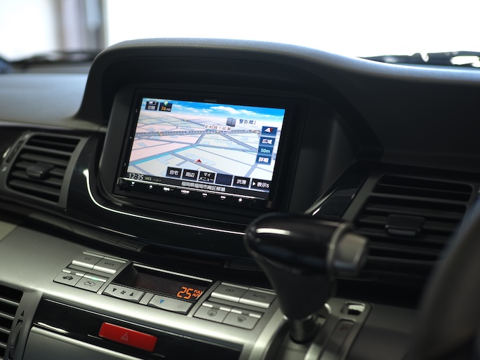 ホンダ エディックス インターナビから社外ナビに交換