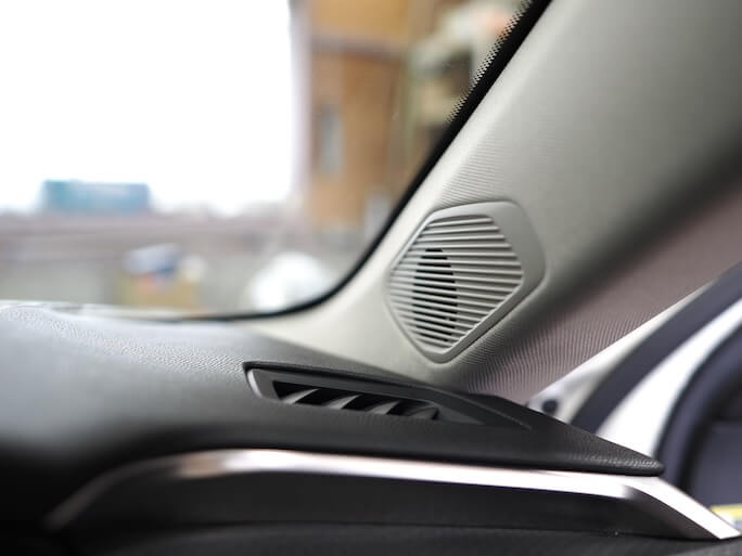 シトロエンC5Xのフロントピラー